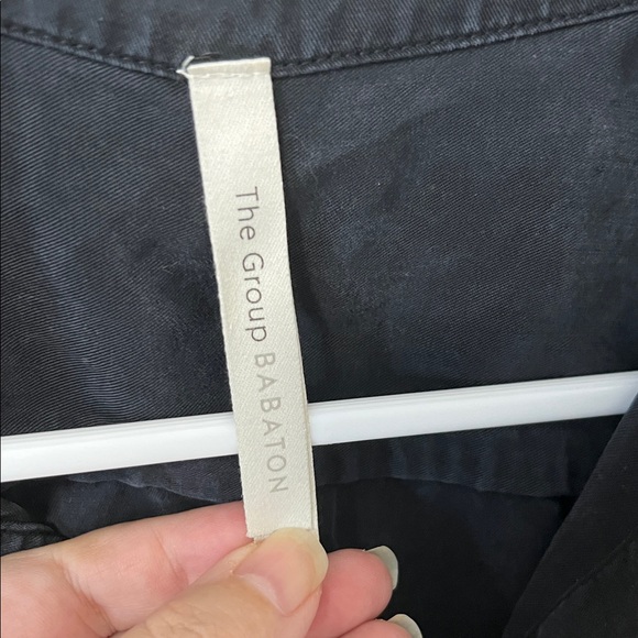 Babaton (Aritzia) 100% Lyocell Classic Black Button-Up Lightweight Shirt Size S - Picture 3 of 12